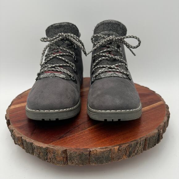 Skechers Bobs Alpine Faux Suede Ankle Boots Gray Size 8 Memory Foam Gorpcore EUC - Picture 2 of 7